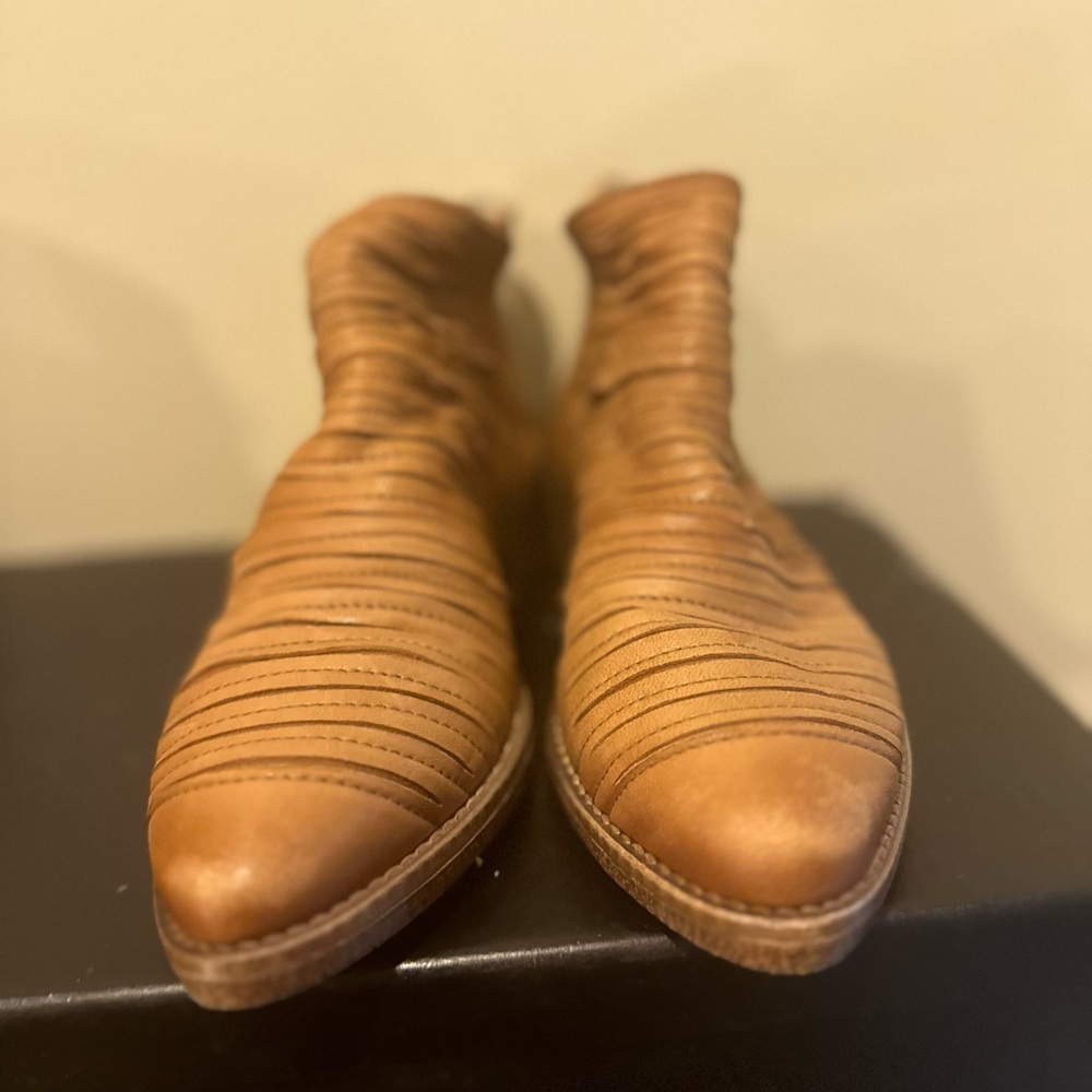 Tan ankle boots. Beautiful leather